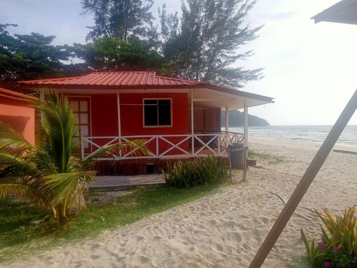 Tumombuvoi Homestay Tiga Papan エクステリア 写真